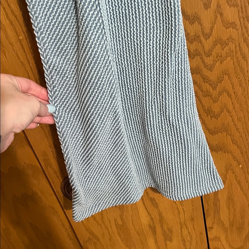 Gray Flared Pants - Picture 4 of 4